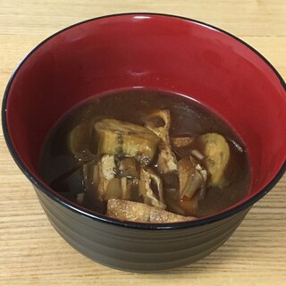 長なすとみょうがの赤出汁